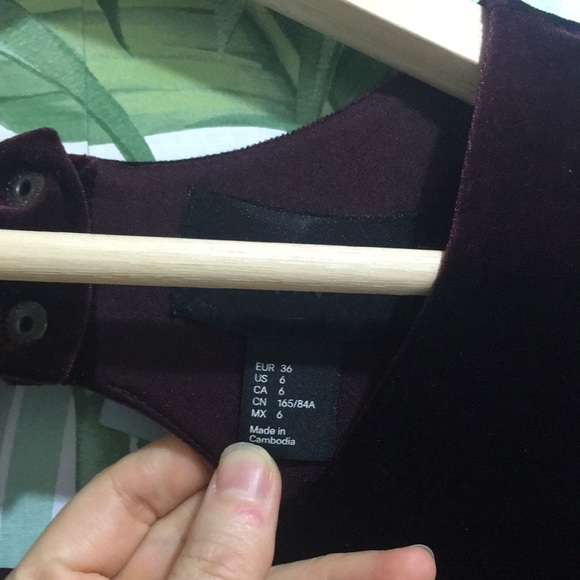 H&M burgundy velvet bodycon midi dress & open back - Picture 5 of 7